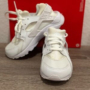 NEW! Nike Huarache Run 11c